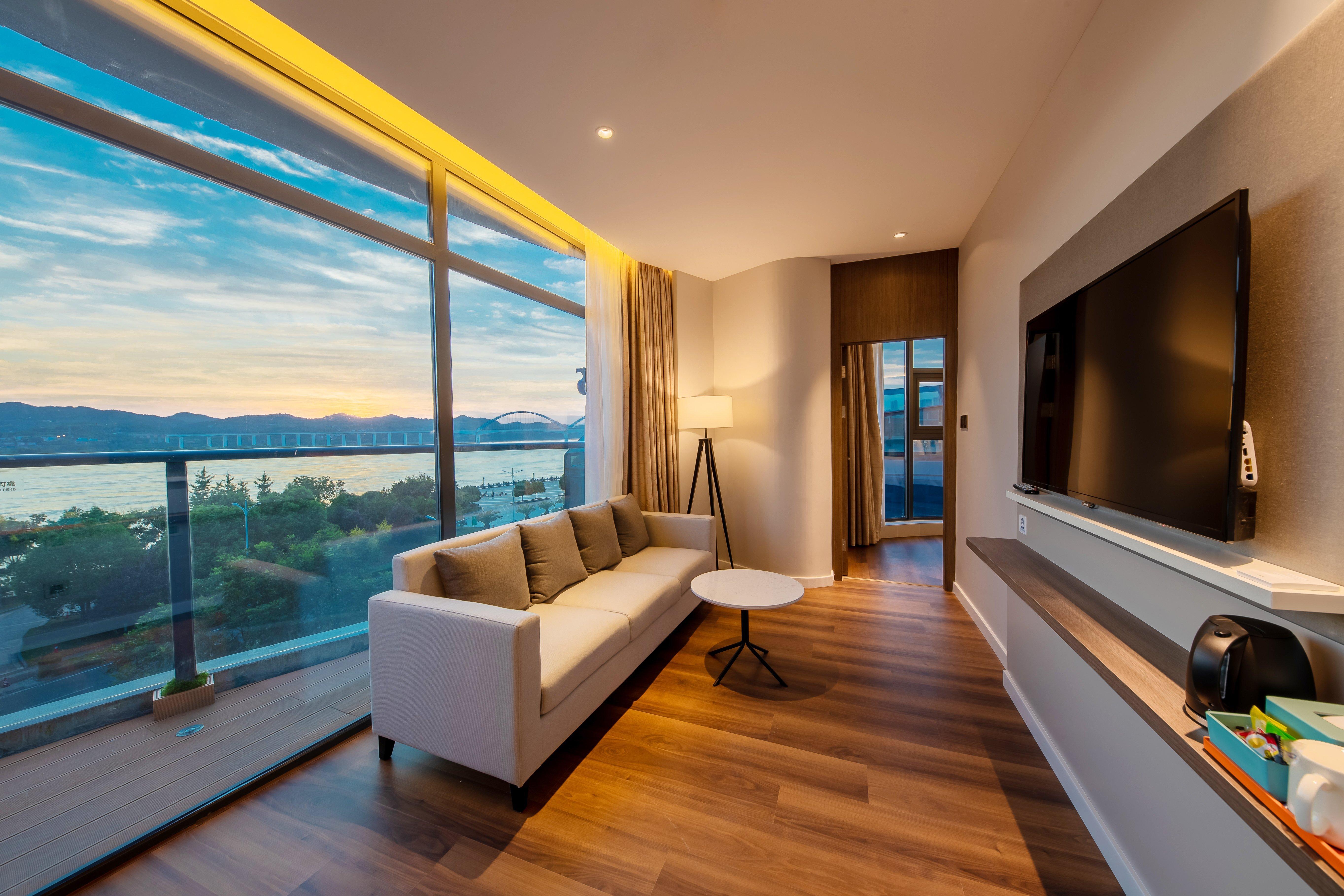 Holiday Inn Express Yichang Riverside By Ihg Экстерьер фото