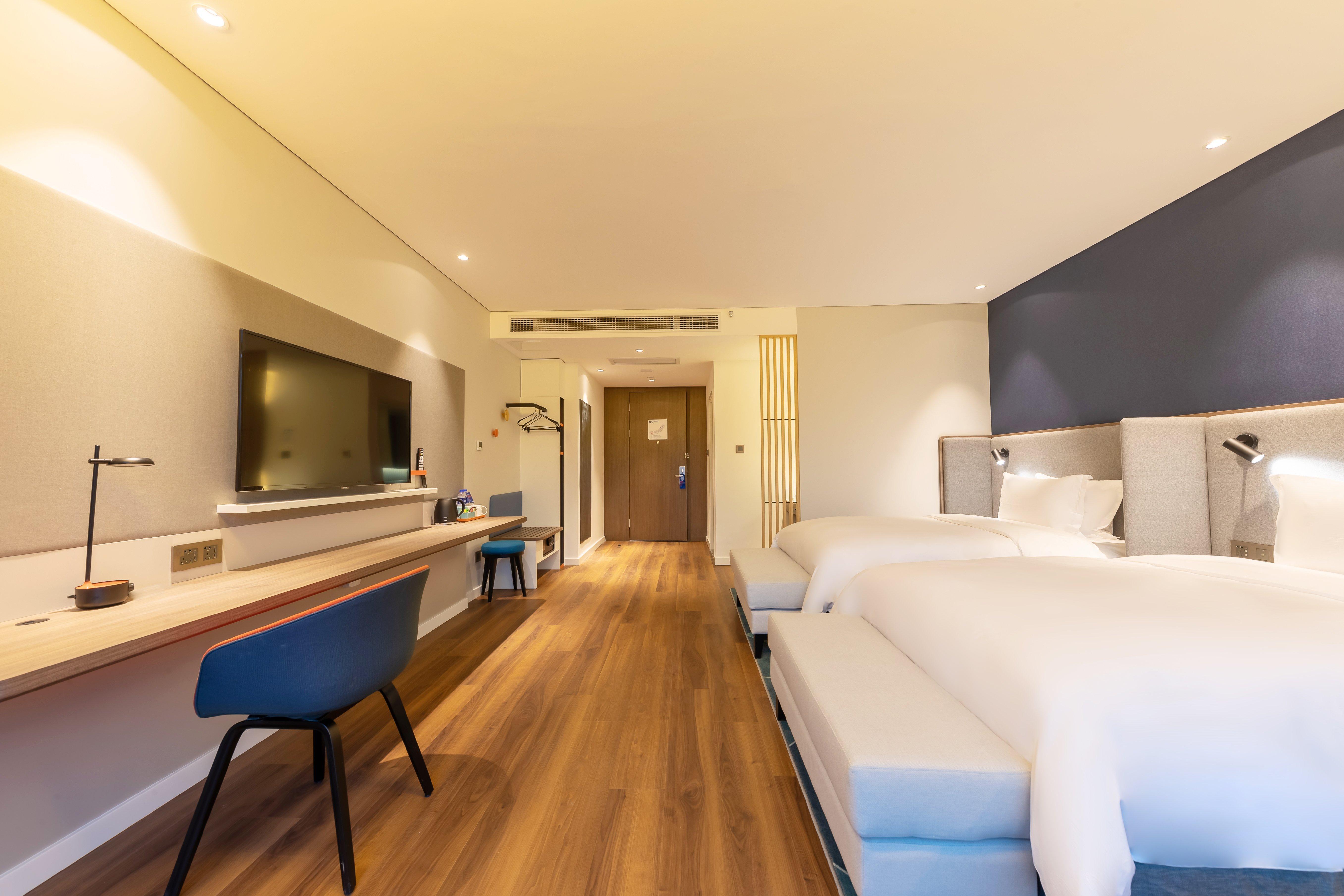 Holiday Inn Express Yichang Riverside By Ihg Экстерьер фото