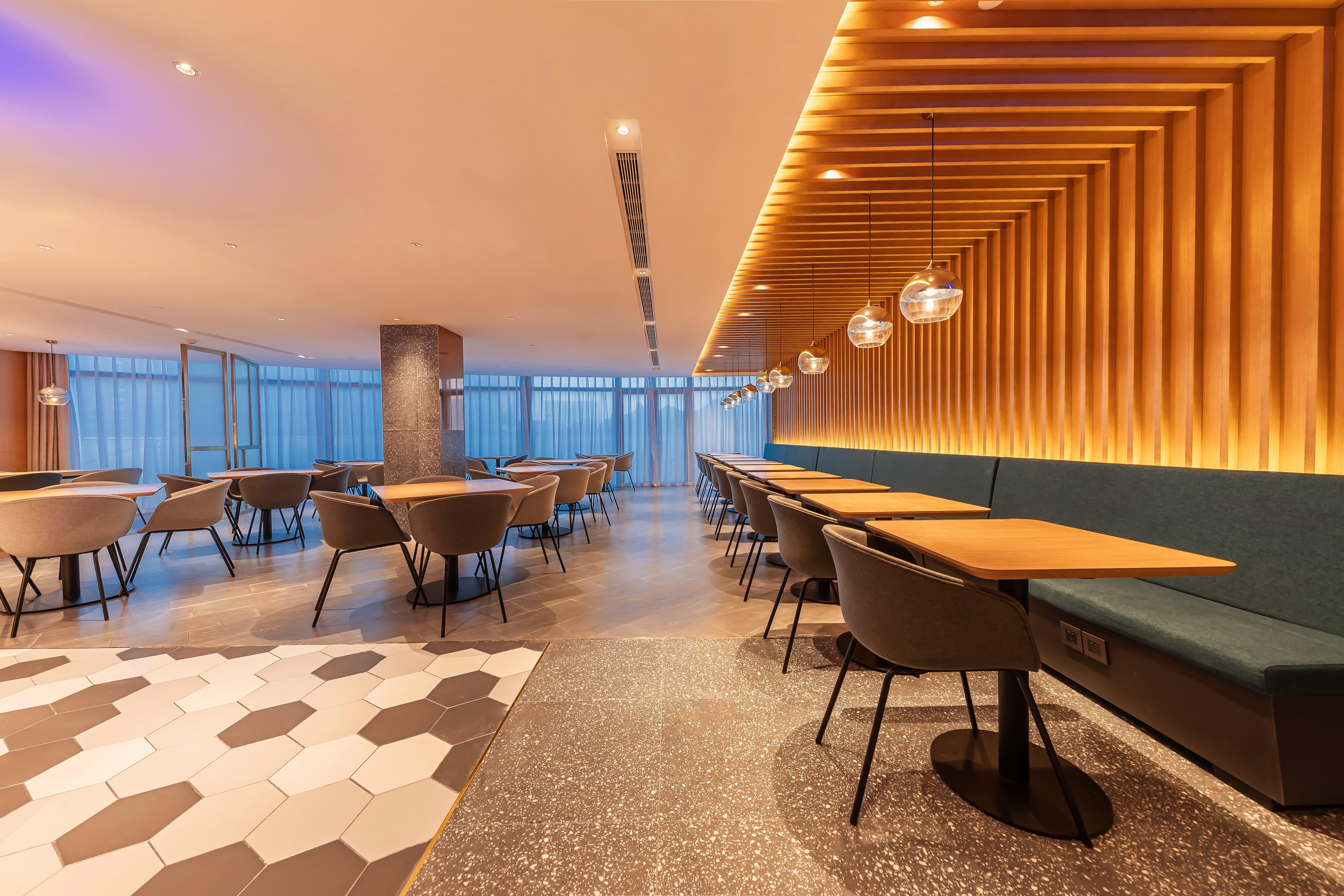 Holiday Inn Express Yichang Riverside By Ihg Экстерьер фото