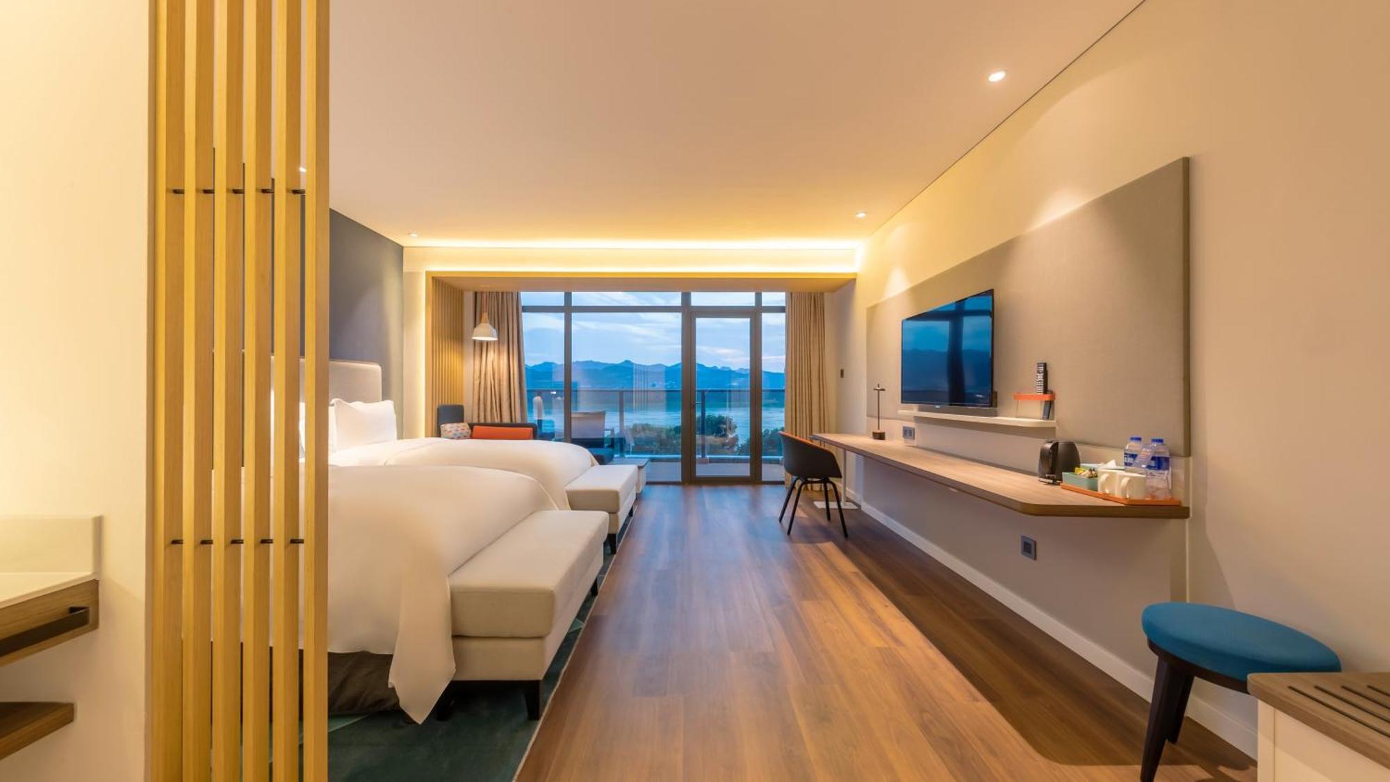 Holiday Inn Express Yichang Riverside By Ihg Экстерьер фото